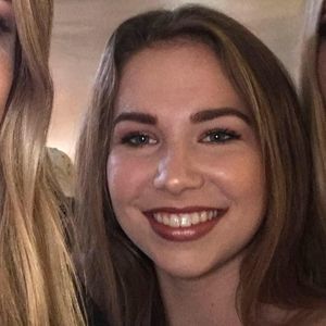 Meet your Posher, Caitlin